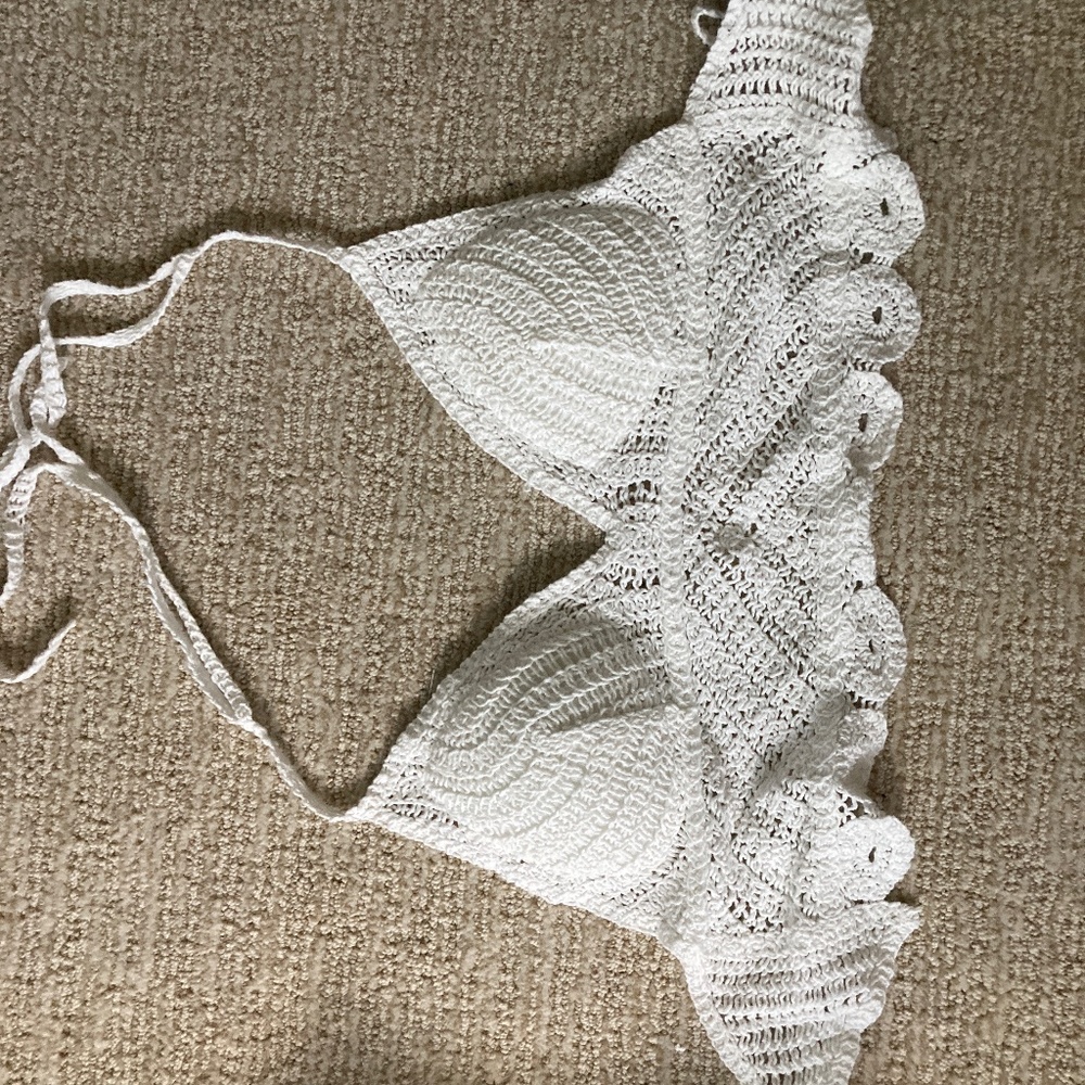 White knitted top
